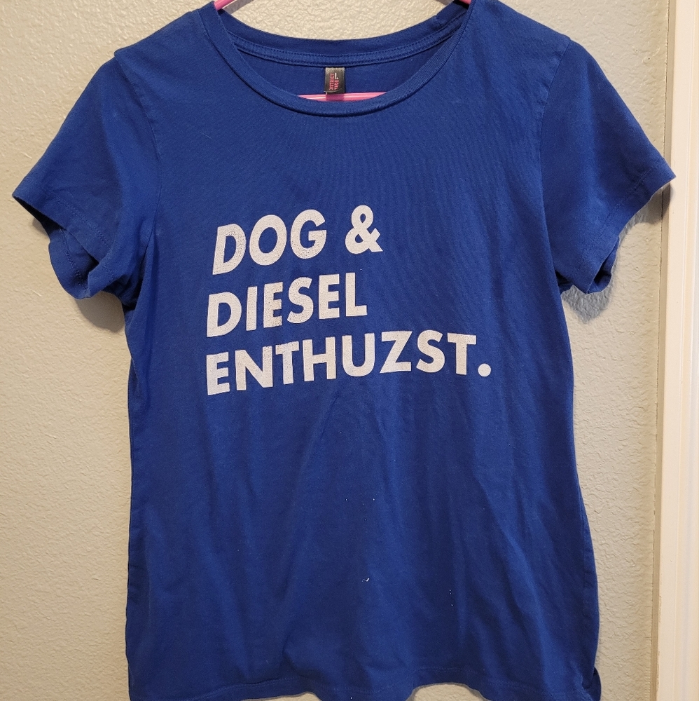 ❄️Dog and diesel t-shirt